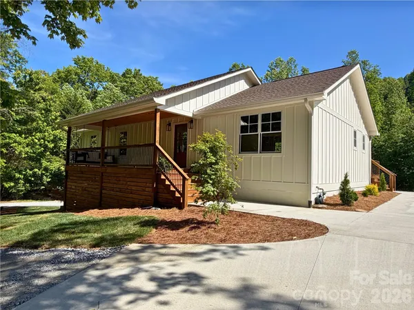 $829,000 | 316 Big Raven Lane, Saluda, NC 28773
