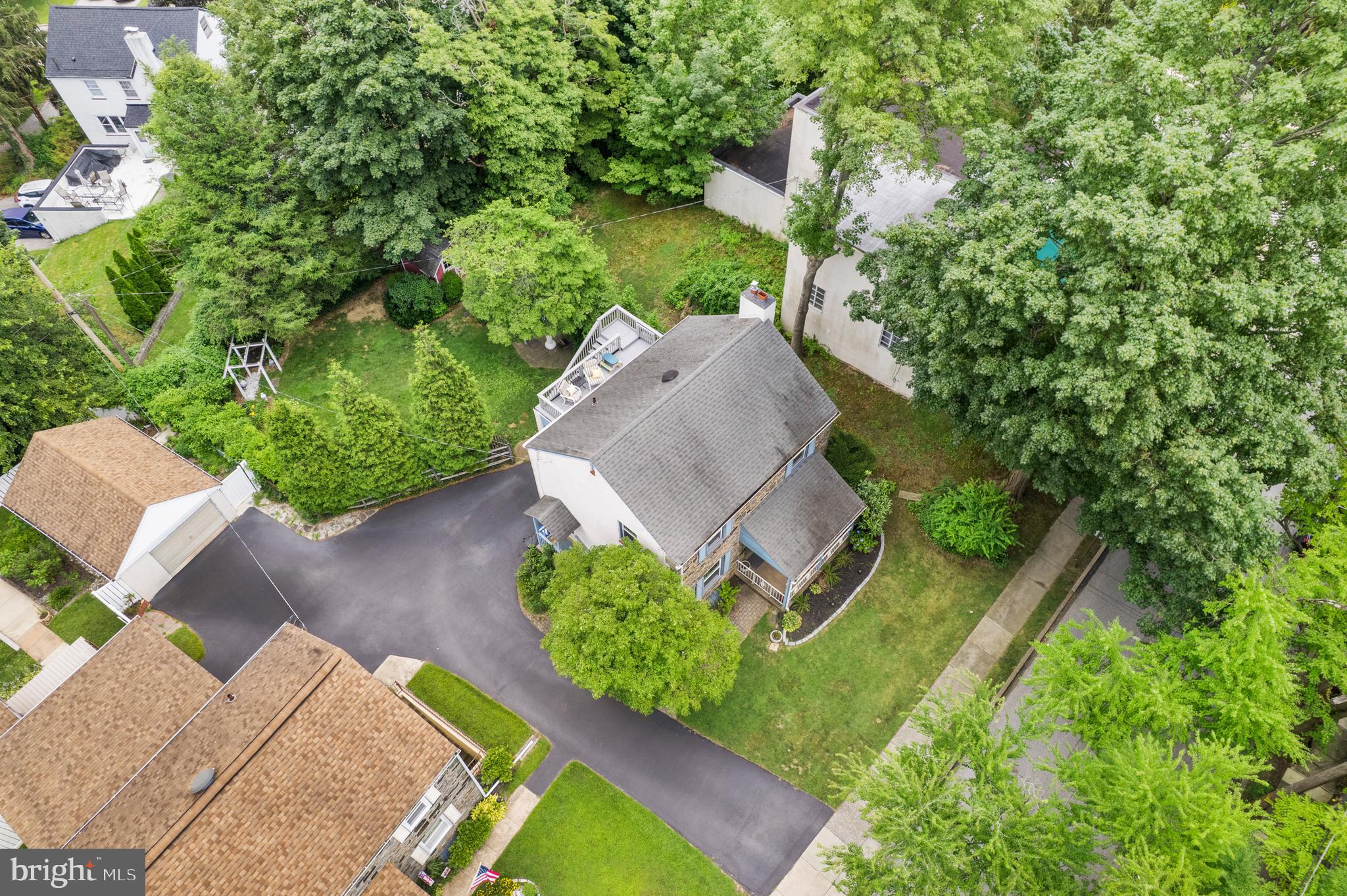 2589 Radcliffe Road Broomall, PA 19008 - Photo 31 of 34 an aerial view of a house with a yard