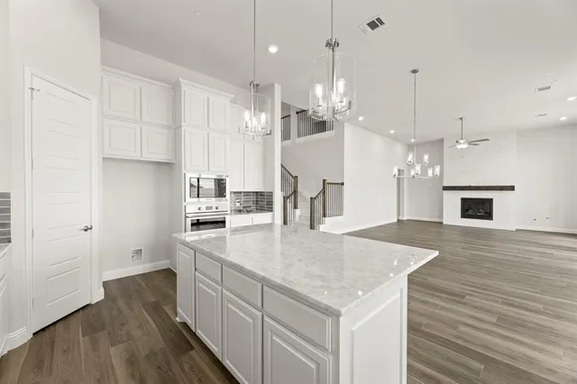 $899,979 | 403 Spoonbill Road, Sunnyvale, TX 75182