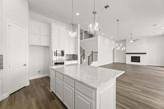 $899,979 | 403 Spoonbill Road, Sunnyvale, TX 75182