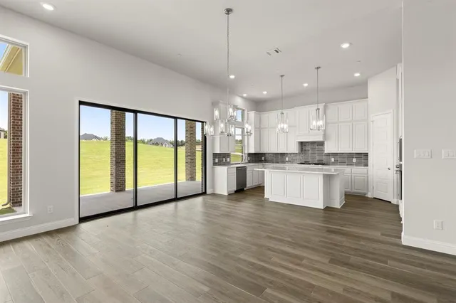 $899,979 | 403 Spoonbill Road, Sunnyvale, TX 75182