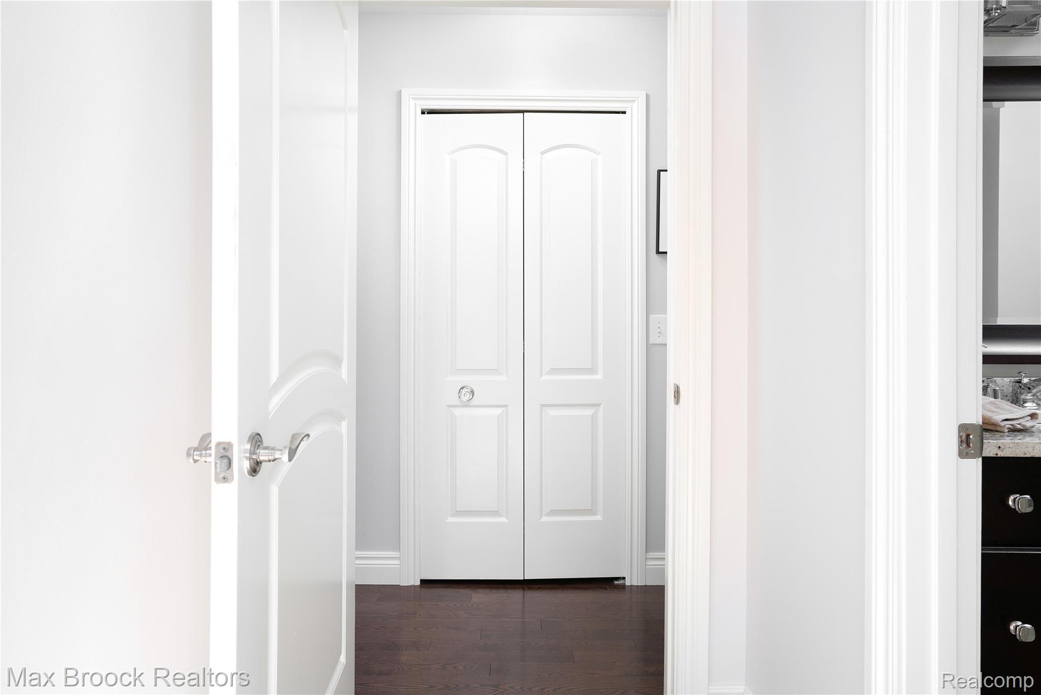 609 South Crooks Road Clawson, MI 48017 - Photo 24 of 33 MLS-19.jpg