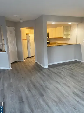 $2,999 | 1478 Westgate Drive, Fort Lee, NJ 07024