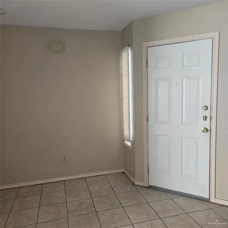$685 | 3001 Daffodil Avenue, Unit 7, McAllen, TX 78501