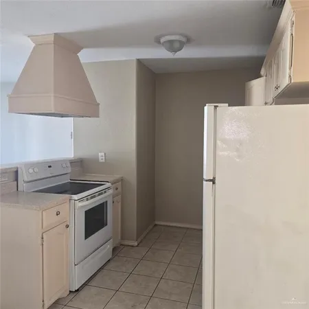 $685 | 3001 Daffodil Avenue, Unit 7, McAllen, TX 78501