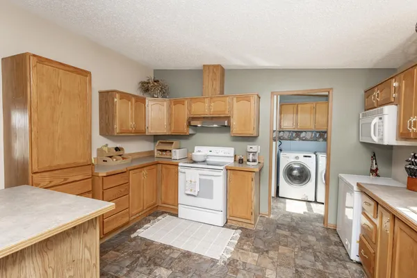 $294,900 | 30158 Sunset Road, Detroit Lakes, MN 56501