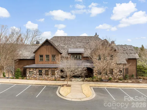 $1,285,000 | 305 Clubhouse, Unit B301, Mill Spring, NC 28756