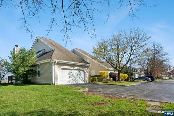 $685,000 | 163 Dezenzo Lane, West Orange, NJ 07052