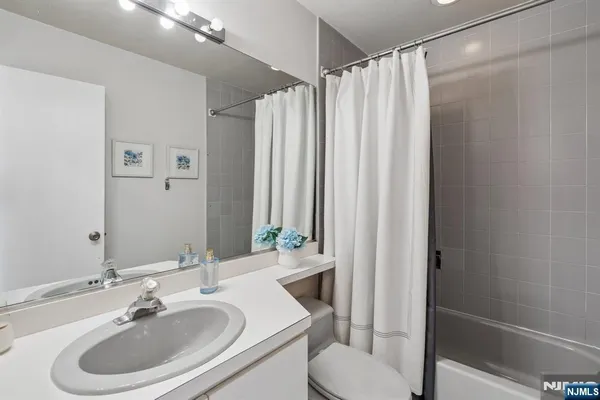 $685,000 | 163 Dezenzo Lane, West Orange, NJ 07052