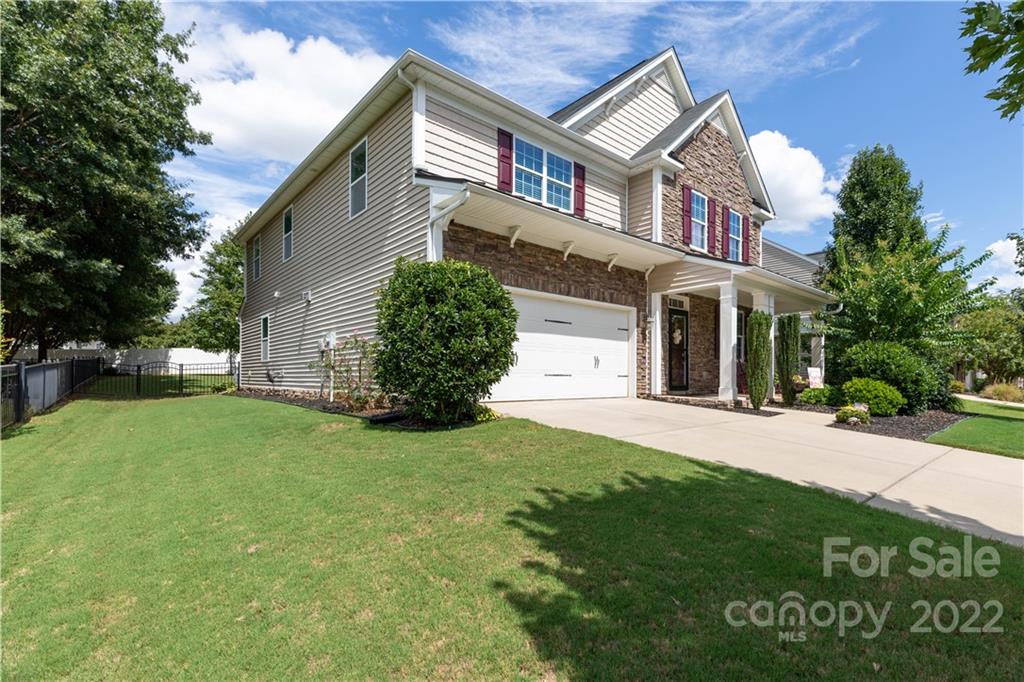 431 Sheltered Cove Court Fort Mill, SC 29708 - Photo 4 of 43 Gallery Image 4