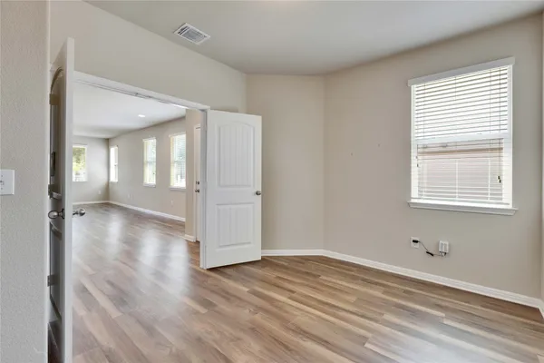 $276,000 | 1701 Logan Drive, Unit 12, Round Rock, TX 78664