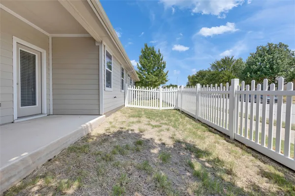 $276,000 | 1701 Logan Drive, Unit 12, Round Rock, TX 78664