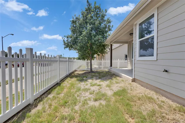 $276,000 | 1701 Logan Drive, Unit 12, Round Rock, TX 78664