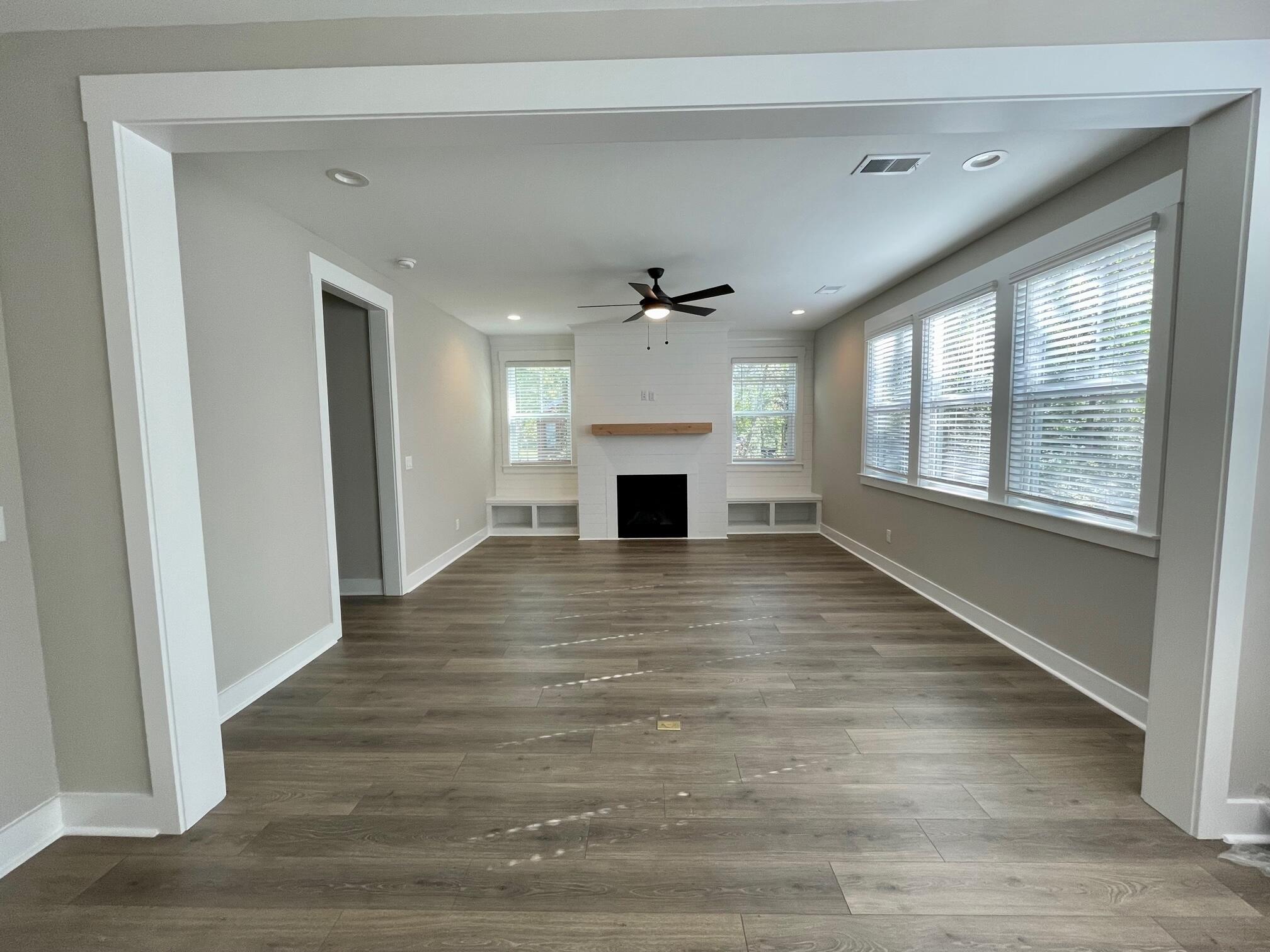 2663 Rifle Range Road Mount Pleasant, SC 29466 - Photo 5 of 23 Living/Dining Room Combo