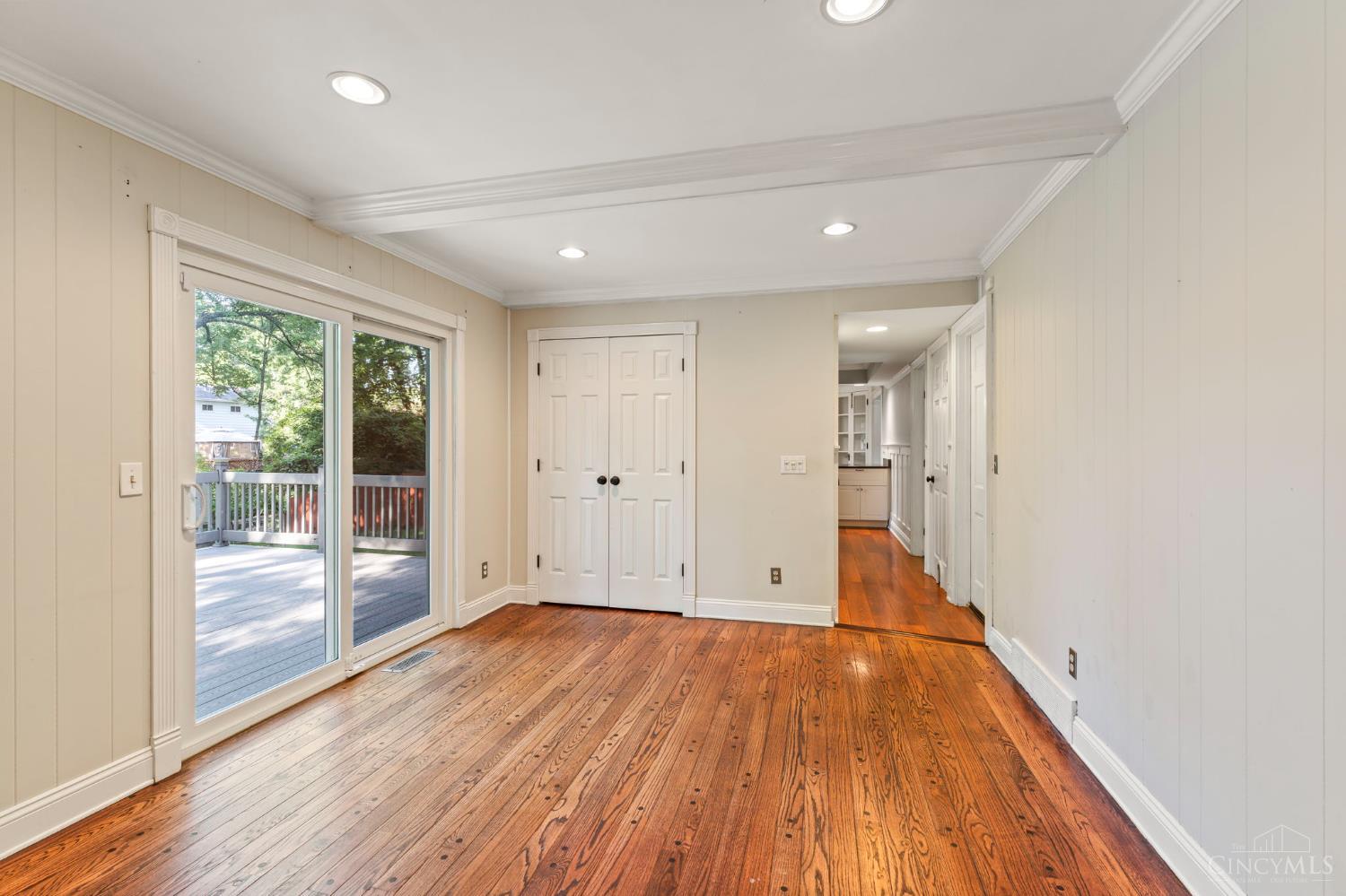 831 Compton Road Cincinnati, OH 45231 - Photo 22 of 65 Family Room