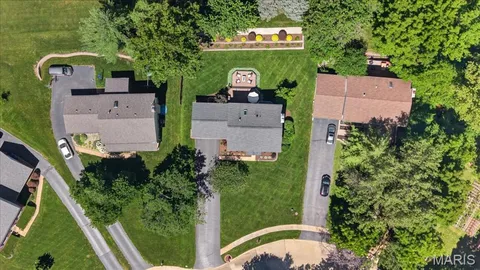 $525,000 | 315 Claymont Cove, Ballwin, MO 63011