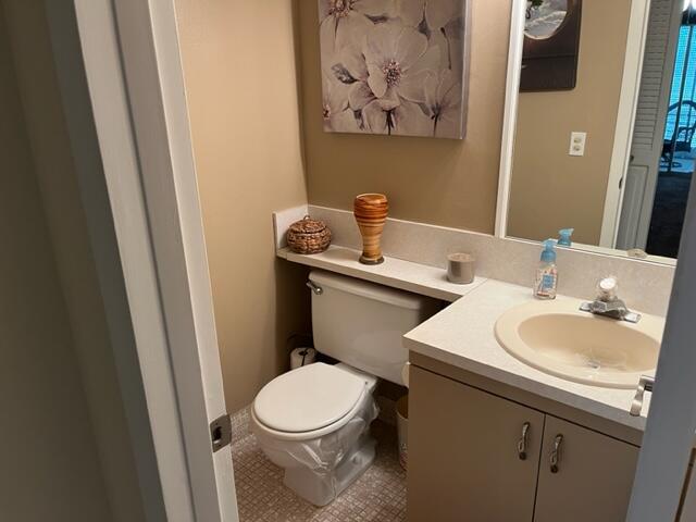 2016 Guildford East Boca Raton, FL 33434 - Photo 13 of 22 Half Bathroom