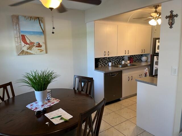 2016 Guildford East Boca Raton, FL 33434 - Photo 4 of 22 Dining Area
