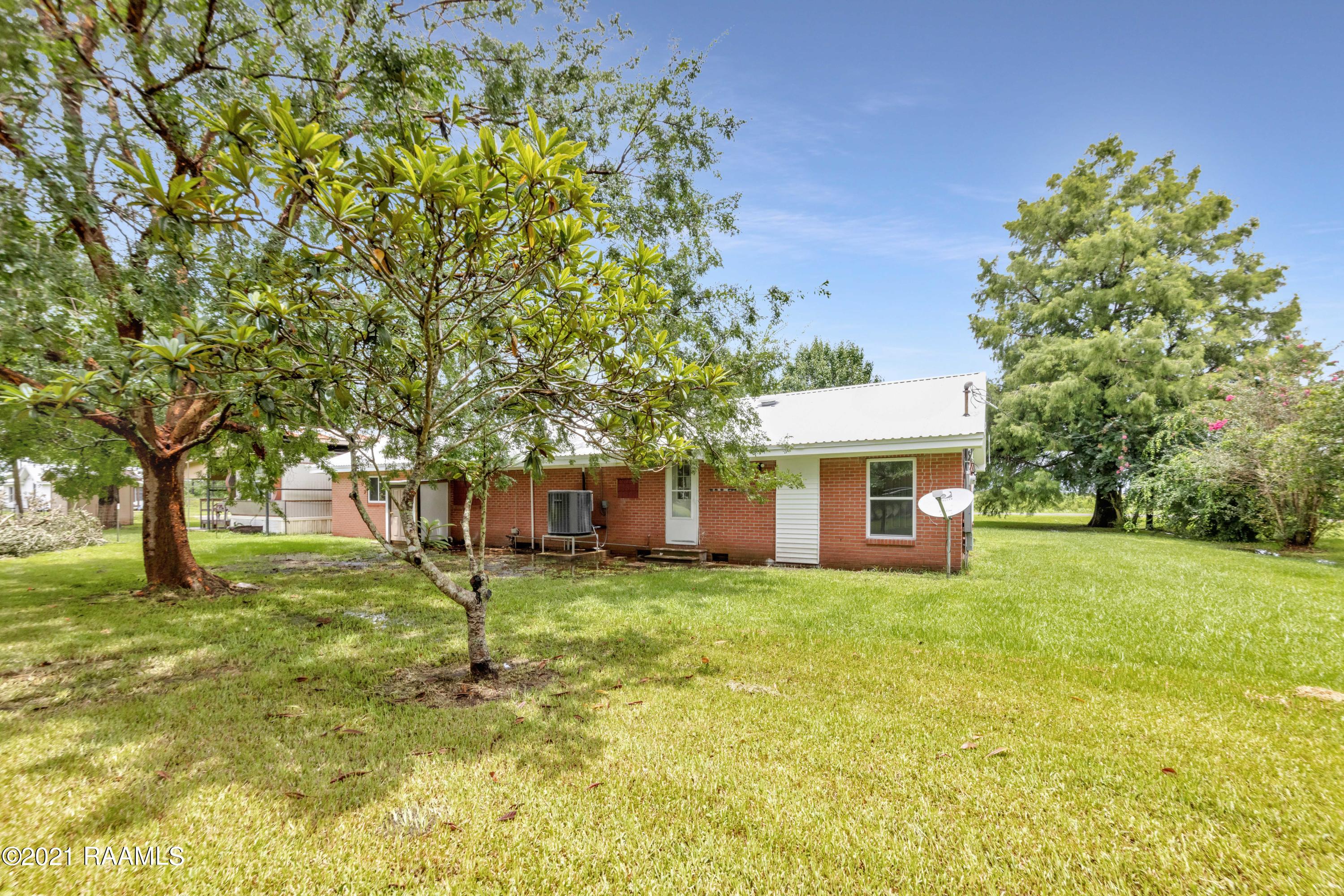 2413 Valery Road New Iberia, LA 70560 - Photo 18 of 19 Gallery Image 18
