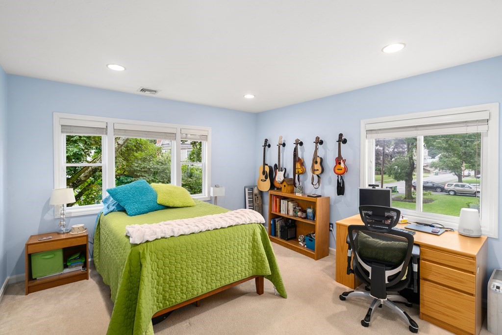 77 Ardmore Road Needham, MA 02494 - Photo 11 of 22