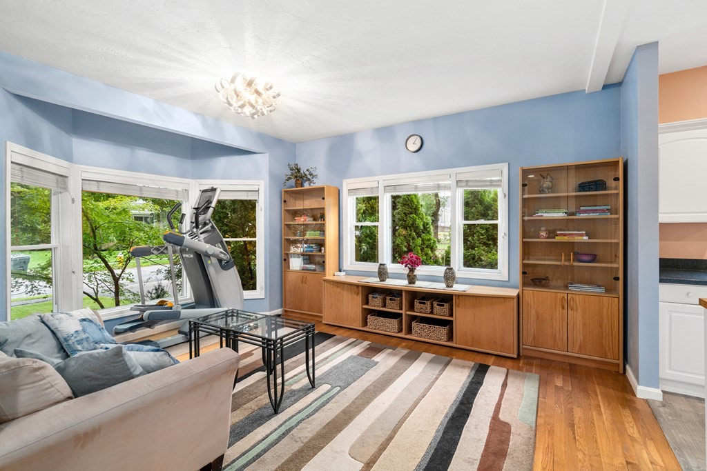 77 Ardmore Road Needham, MA 02494 - Photo 6 of 22