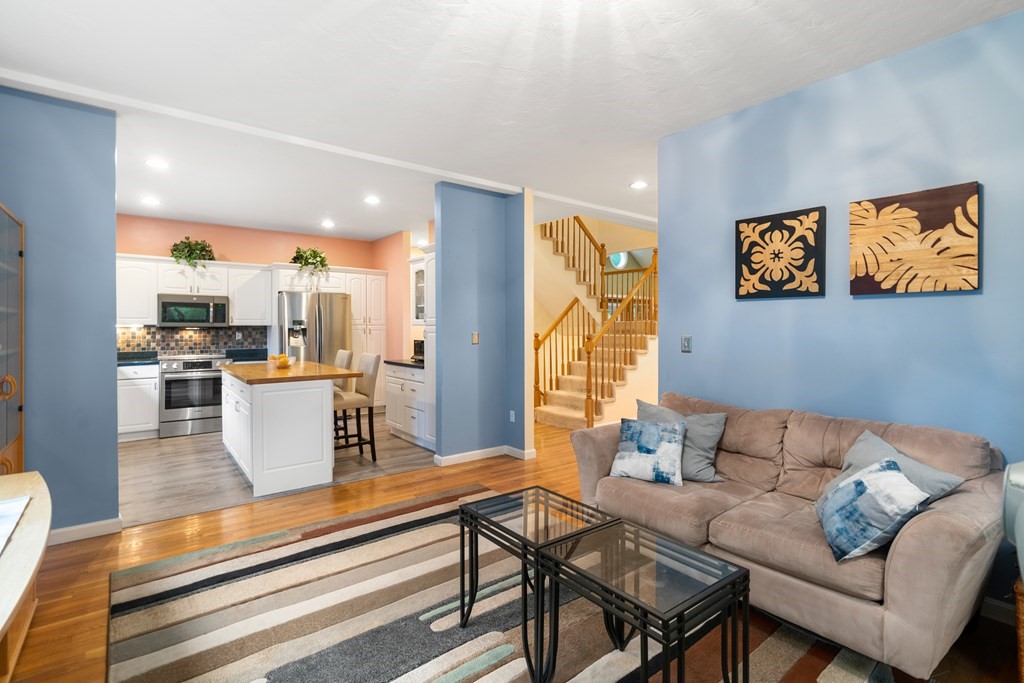 77 Ardmore Road Needham, MA 02494 - Photo 7 of 22