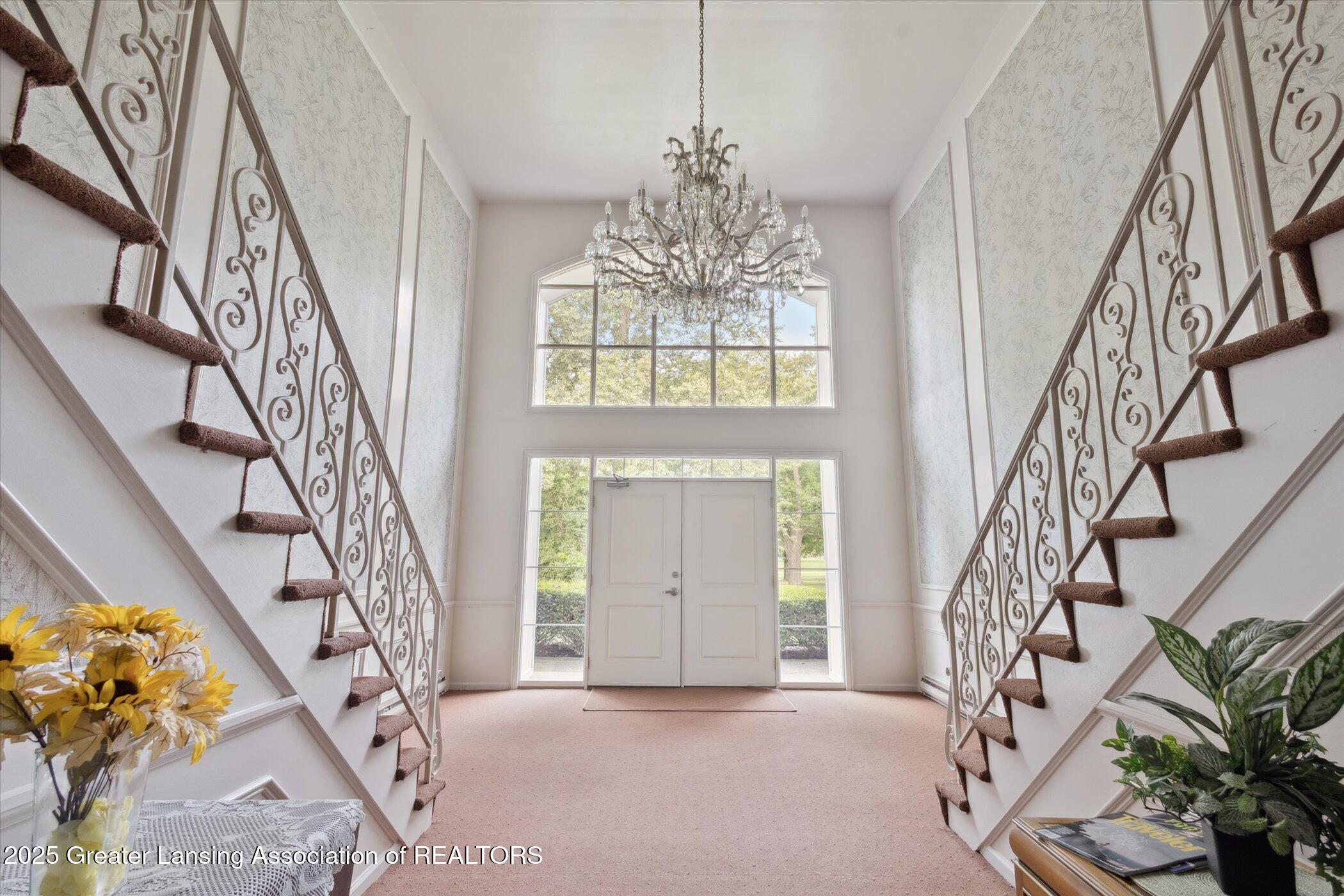 1740 Wellington Road, Unit 103 Lansing, MI 48910 - Photo 3 of 37 06-1740-Wellington-Rd-#103-Lansing-MI-48