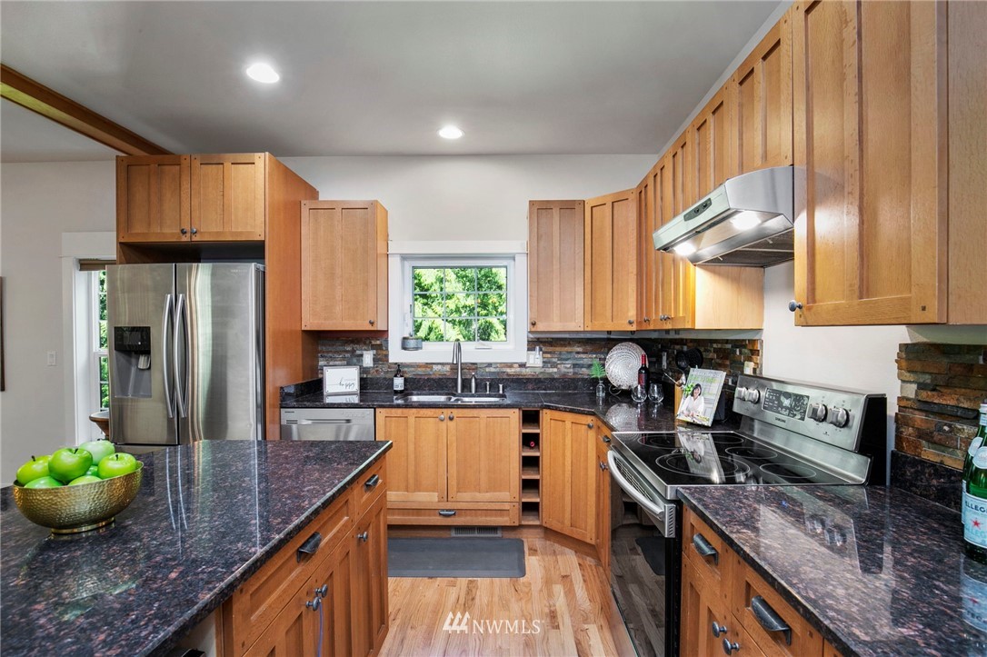 10900 Warren Road Northwest Silverdale, WA 98383 - Photo 12 of 37 Gallery Image 12