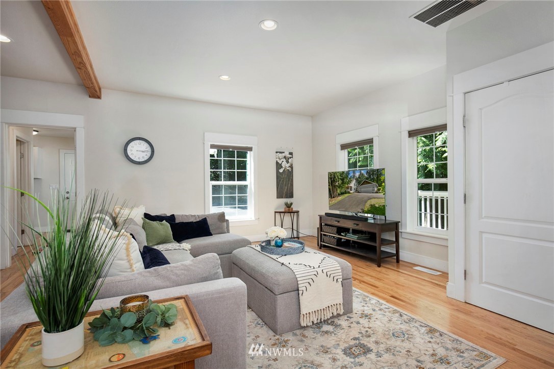 10900 Warren Road Northwest Silverdale, WA 98383 - Photo 6 of 37 Gallery Image 6