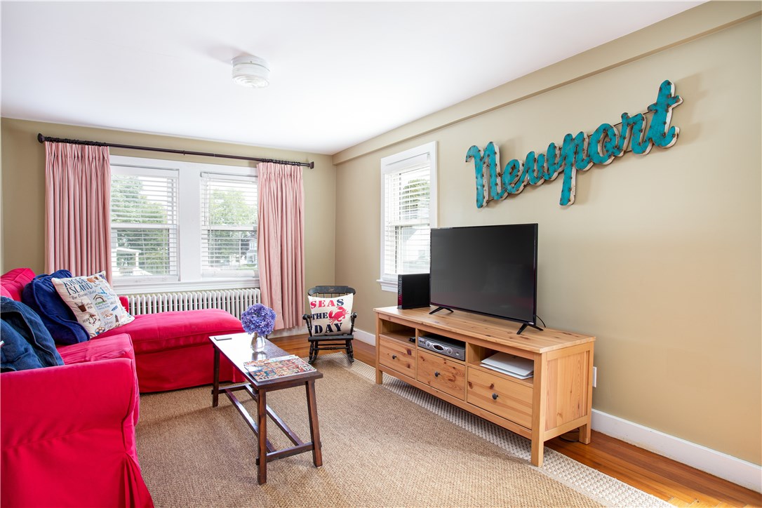35 Rosa Road Middletown, RI 02842 - Photo 13 of 31
