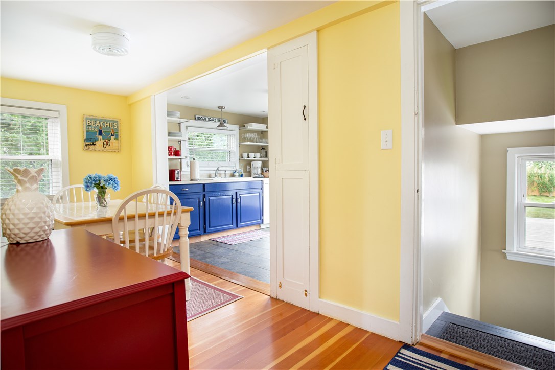 35 Rosa Road Middletown, RI 02842 - Photo 23 of 31