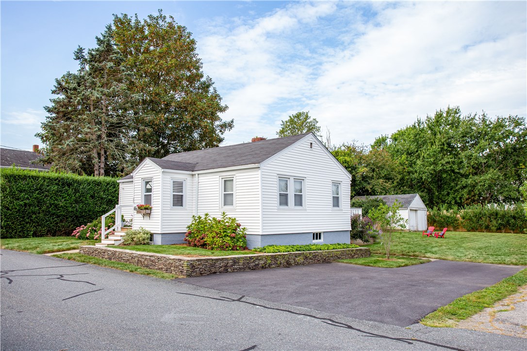 35 Rosa Road Middletown, RI 02842 - Photo 27 of 31