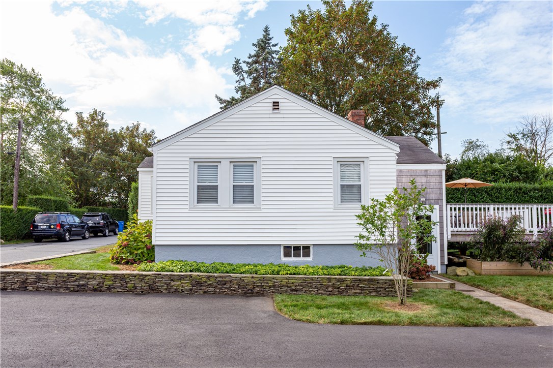 35 Rosa Road Middletown, RI 02842 - Photo 28 of 31