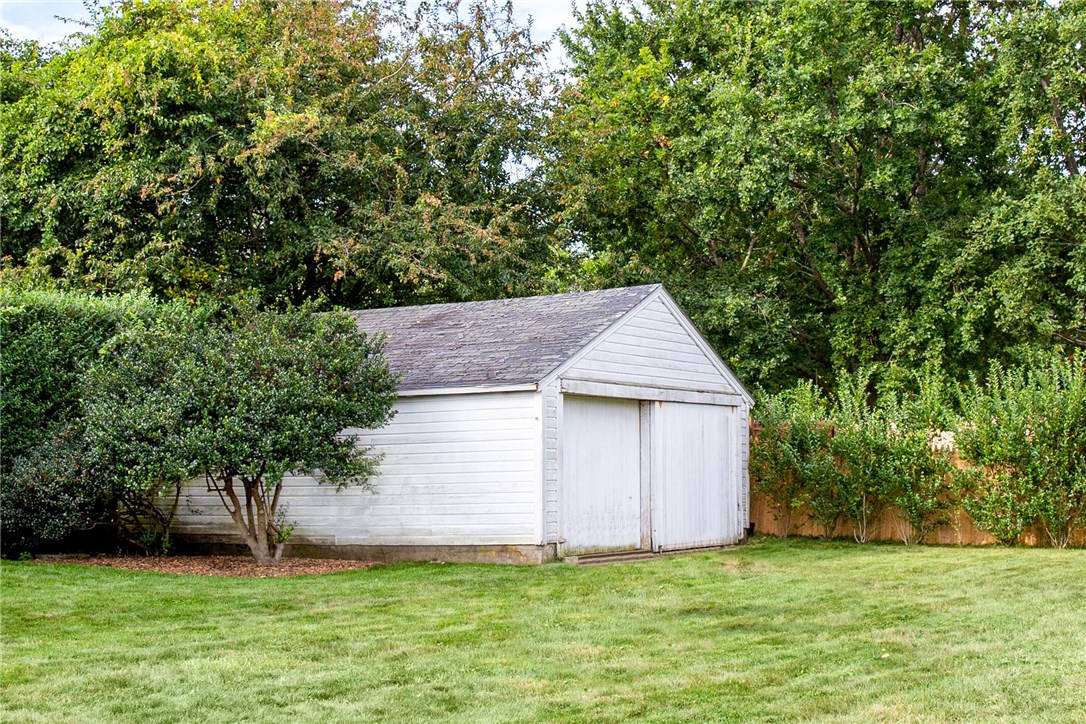 35 Rosa Road Middletown, RI 02842 - Photo 7 of 31