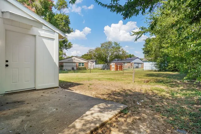 a view of a house with swimming pool