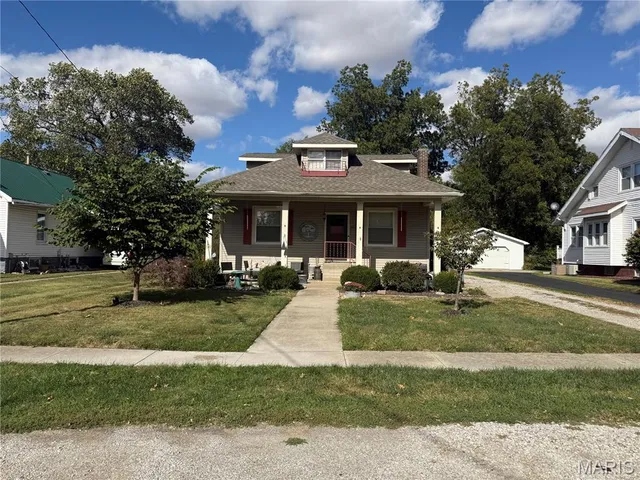 $199,500 | 618 Morgan Street, Carlinville, IL 62626