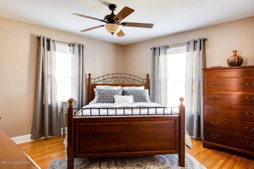 3602 Winchester Road Louisville, KY 40207 - Photo 13 of 31 First floor bedroom #1