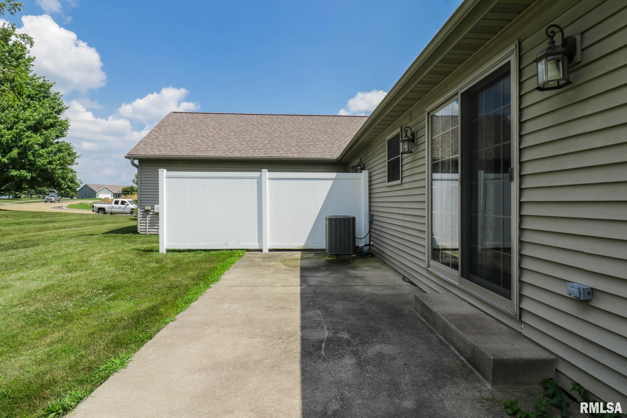 1835 Kingsbury Road Washington, IL 61571 - Photo 49 of 57 Gallery Image 49