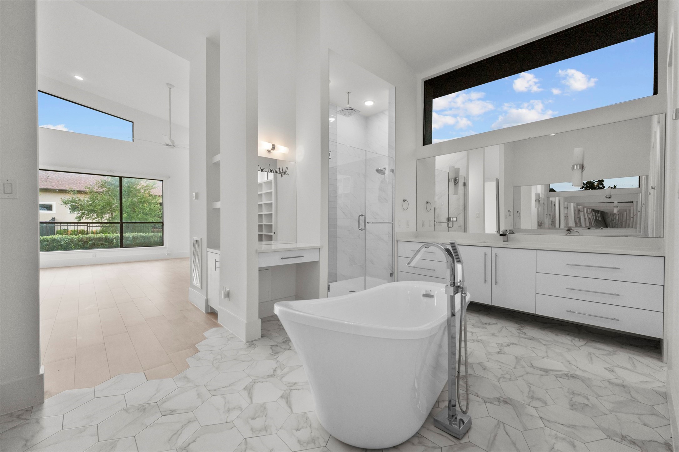 3932 Windsor Mist Lane Spring, TX 77386 - Photo 28 of 50 Primary bedroom ensuite
