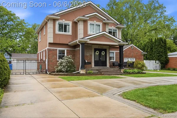 $599,900 | 7723 Hazelton Street, Dearborn Heights, MI 48127