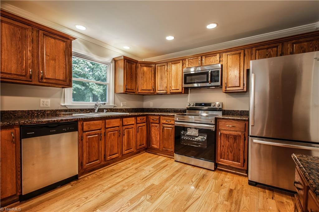 3100 Covedale Street High Point, NC 27265 - Photo 9 of 29 Gallery Image 9