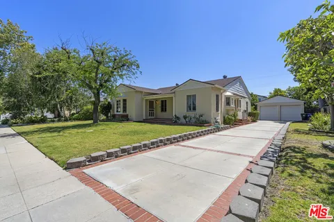 $1,549,000 | Undisclosed Address, Sherman Oaks, CA 91423