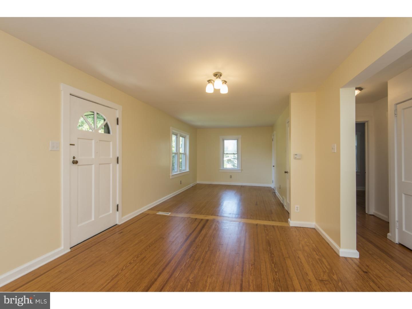 240 Kaolin Road Coatesville, PA 19320 - Photo 6 of 19 Living Room