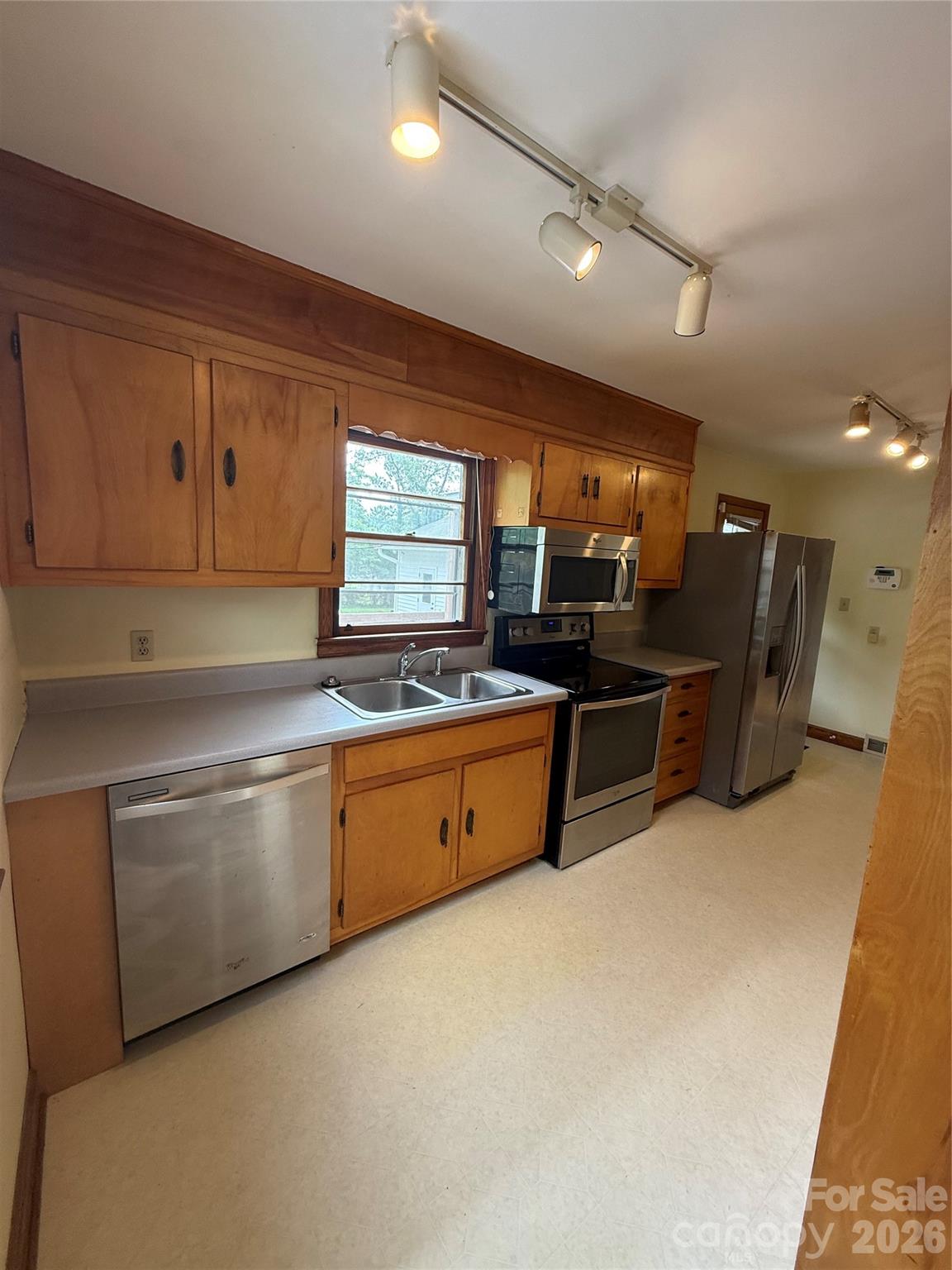 17 North Pershing Road Asheville, NC 28805 - Photo 10 of 34 Gallery Image 10