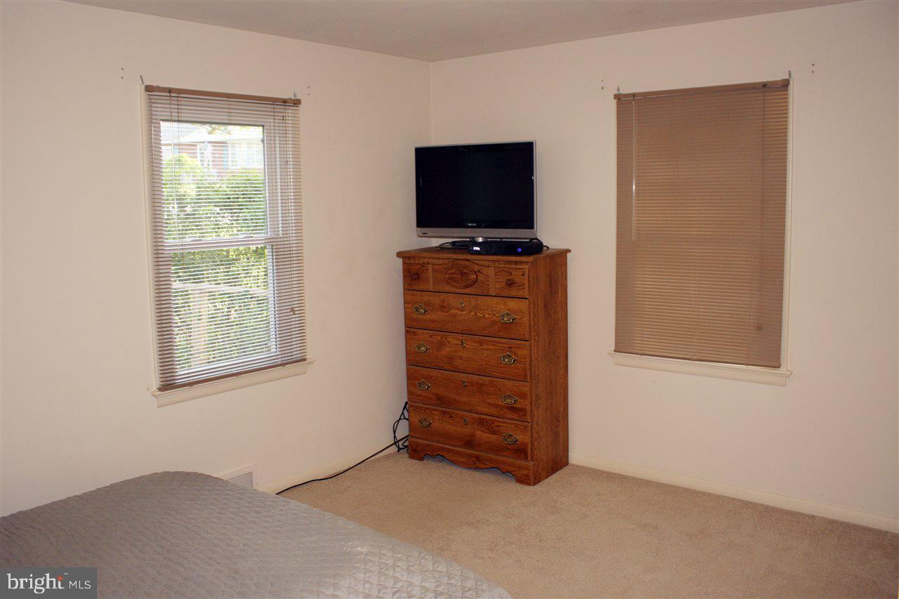 1184 Irving Road York, PA 17403 - Photo 18 of 25 Gallery Image 18