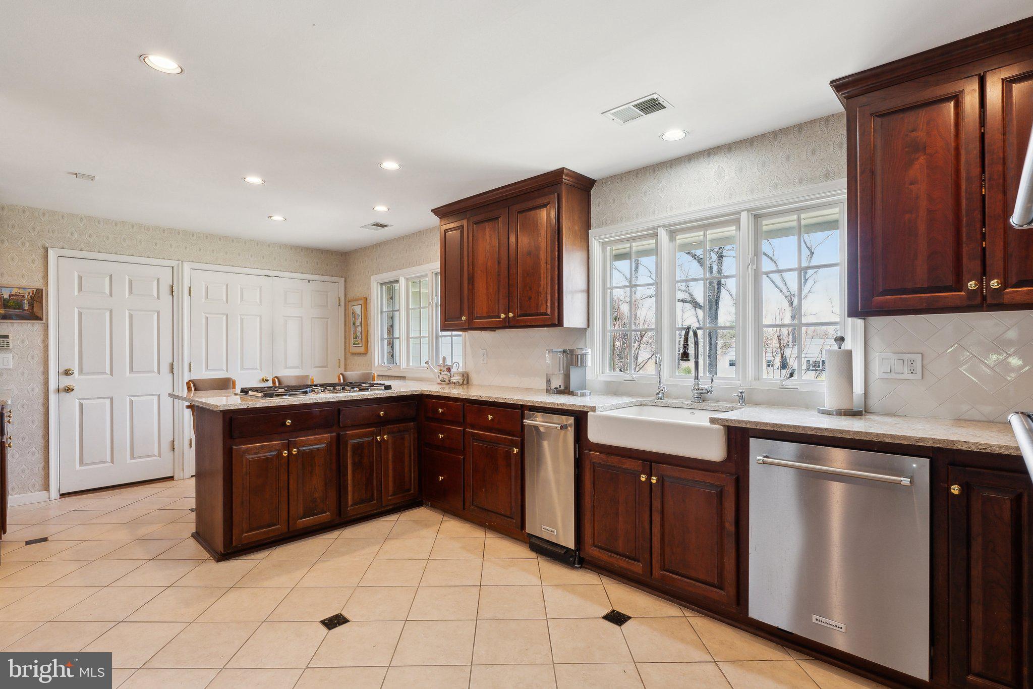 9447 Emory Grove Road Gaithersburg, MD 20877 - Photo 13 of 49 Kitchen