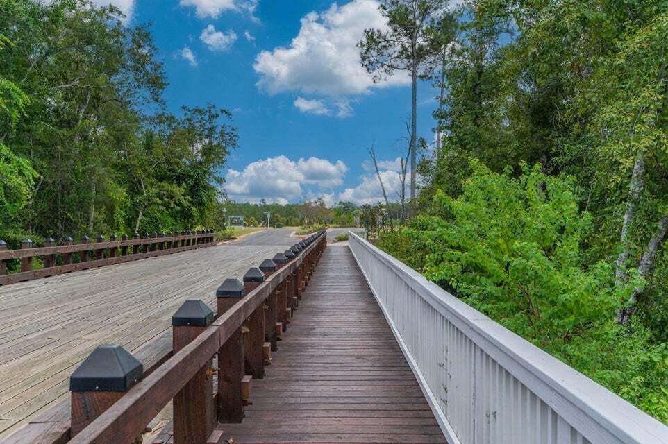 80 Clarke Hl Road Freeport, FL 32439 - Photo 24 of 33 a view of balcony and yard