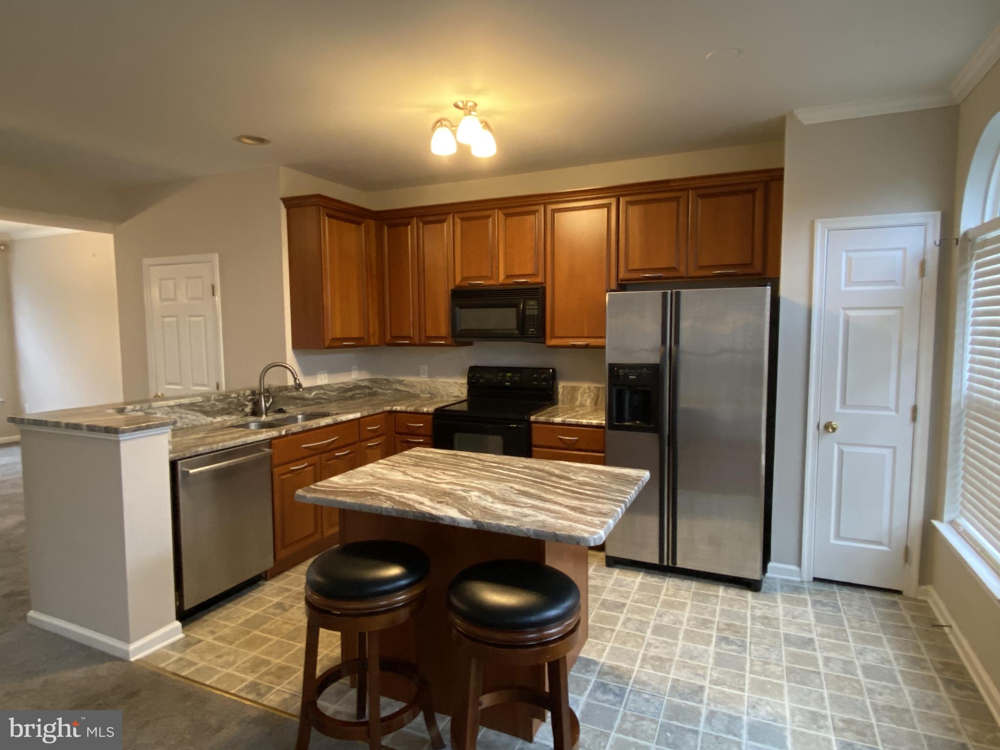 5 Sycamore Lane Bear, DE 19701 - Photo 12 of 38 Kitchen w/ Island