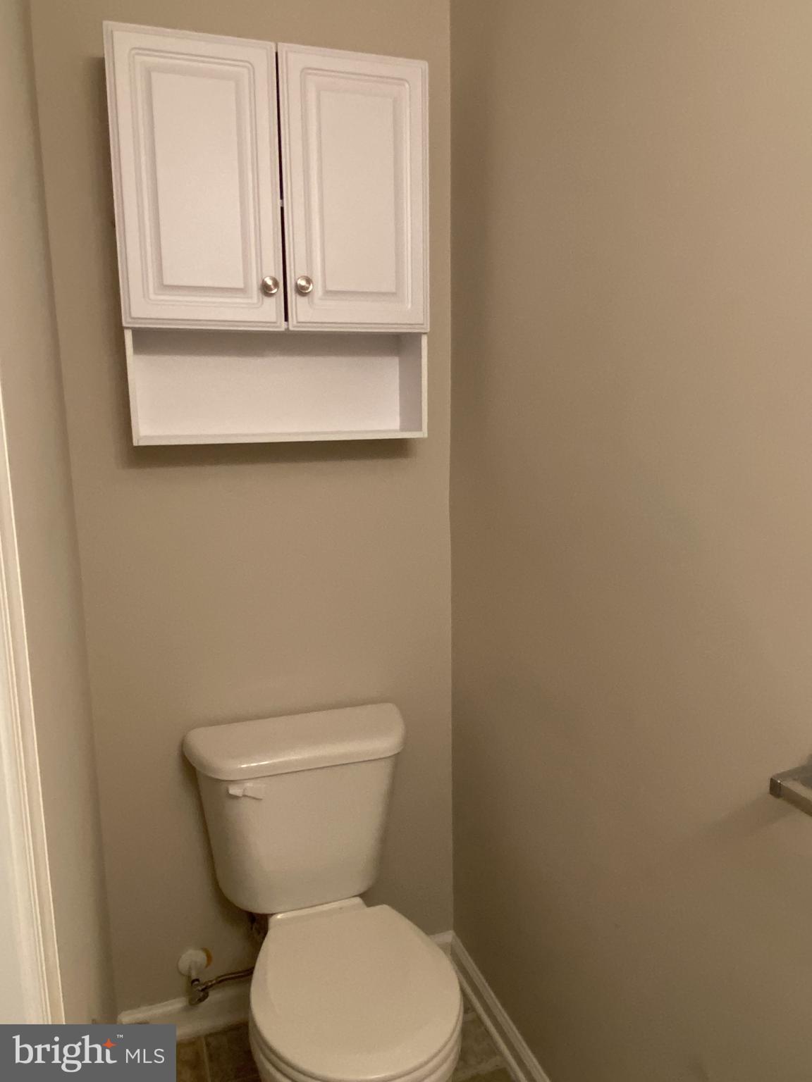 5 Sycamore Lane Bear, DE 19701 - Photo 35 of 38 Lower Level Powder Room