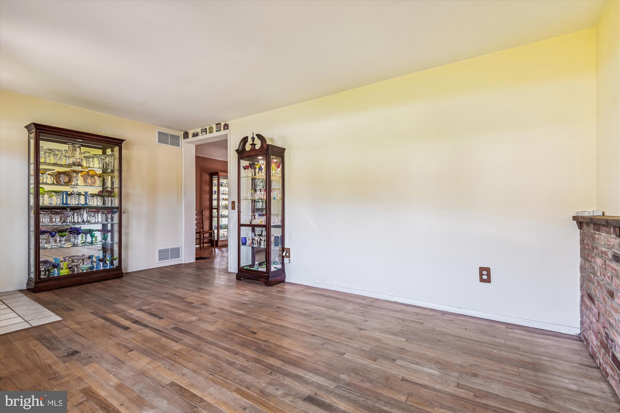 4517 Foxtail Road Hampstead, MD 21074 - Photo 31 of 44 Living Room